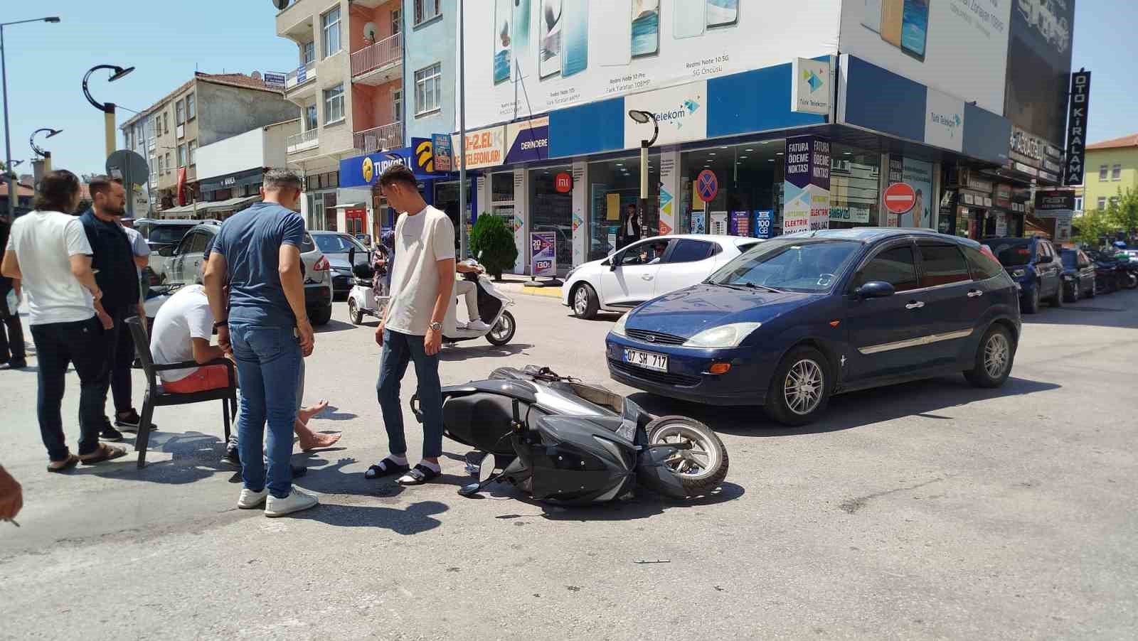 Çorum’da otomobil ile motosiklet çarpıştı: 1 yaralı