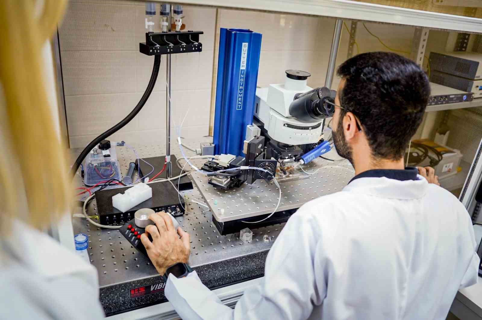 Anadolu Üniversitesi’nden ilaç ve bilimsel inovasyona güçlü dokunuş