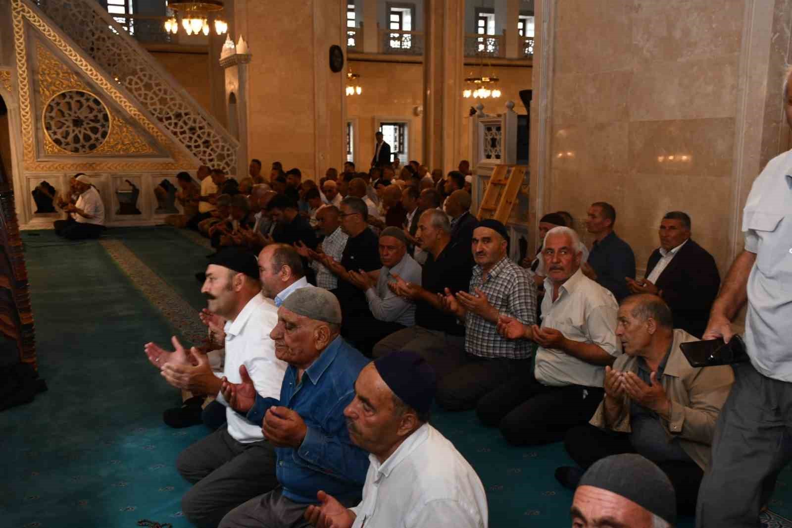 Patnos’ta 15 Temmuz için Kur’an tilaveti okundu