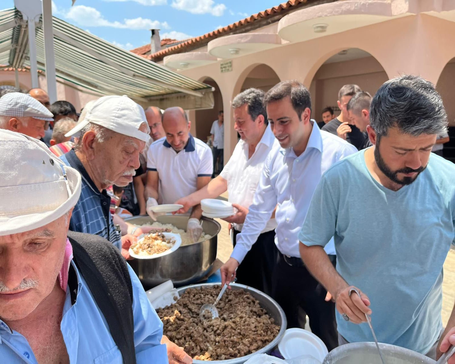 Kula’da 15 Temmuz Şehitleri dualarla anıldı