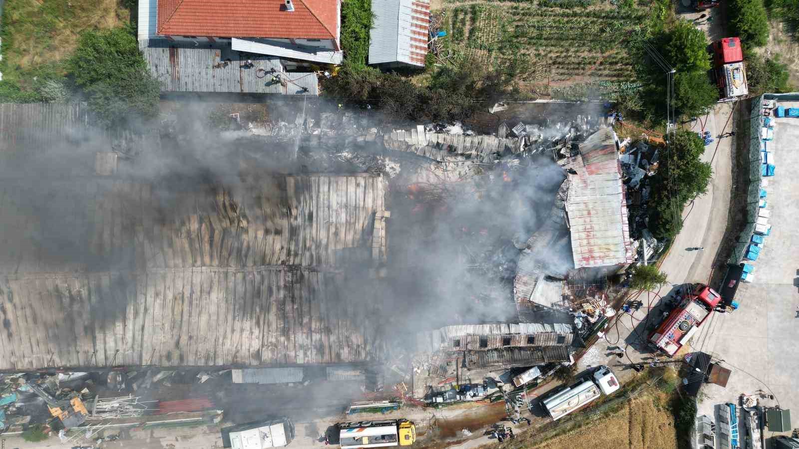 Bolu&rsquo;daki fabrika yangını kontrol altına alındı
