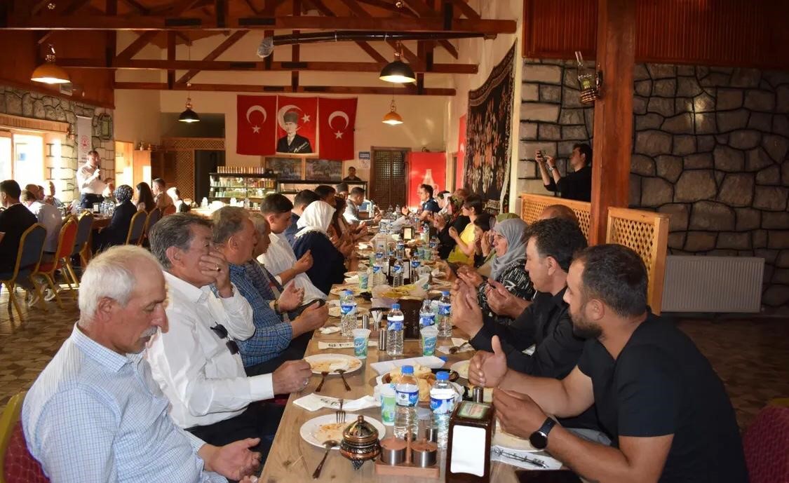 Şenkaya&rsquo;da şehit aileleri ve gaziler onuruna anlamlı buluşma
