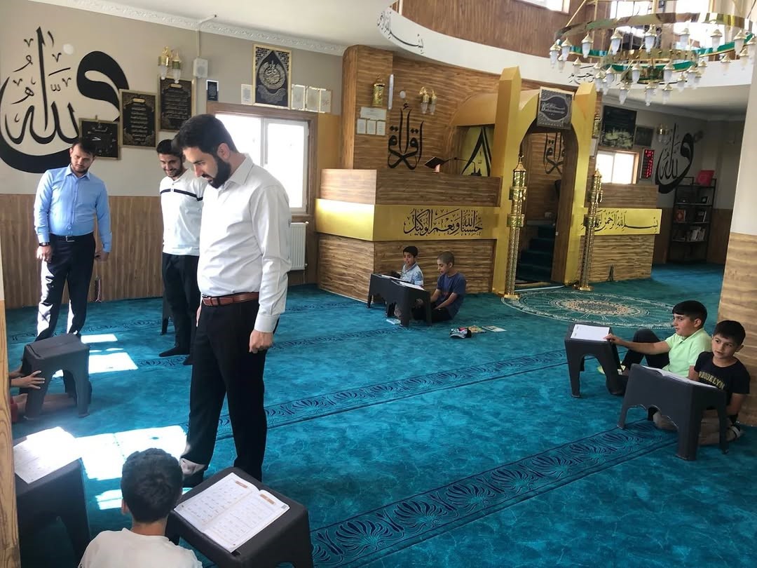 Kur&rsquo;an kursunda g&ouml;n&uuml;l buluşması
