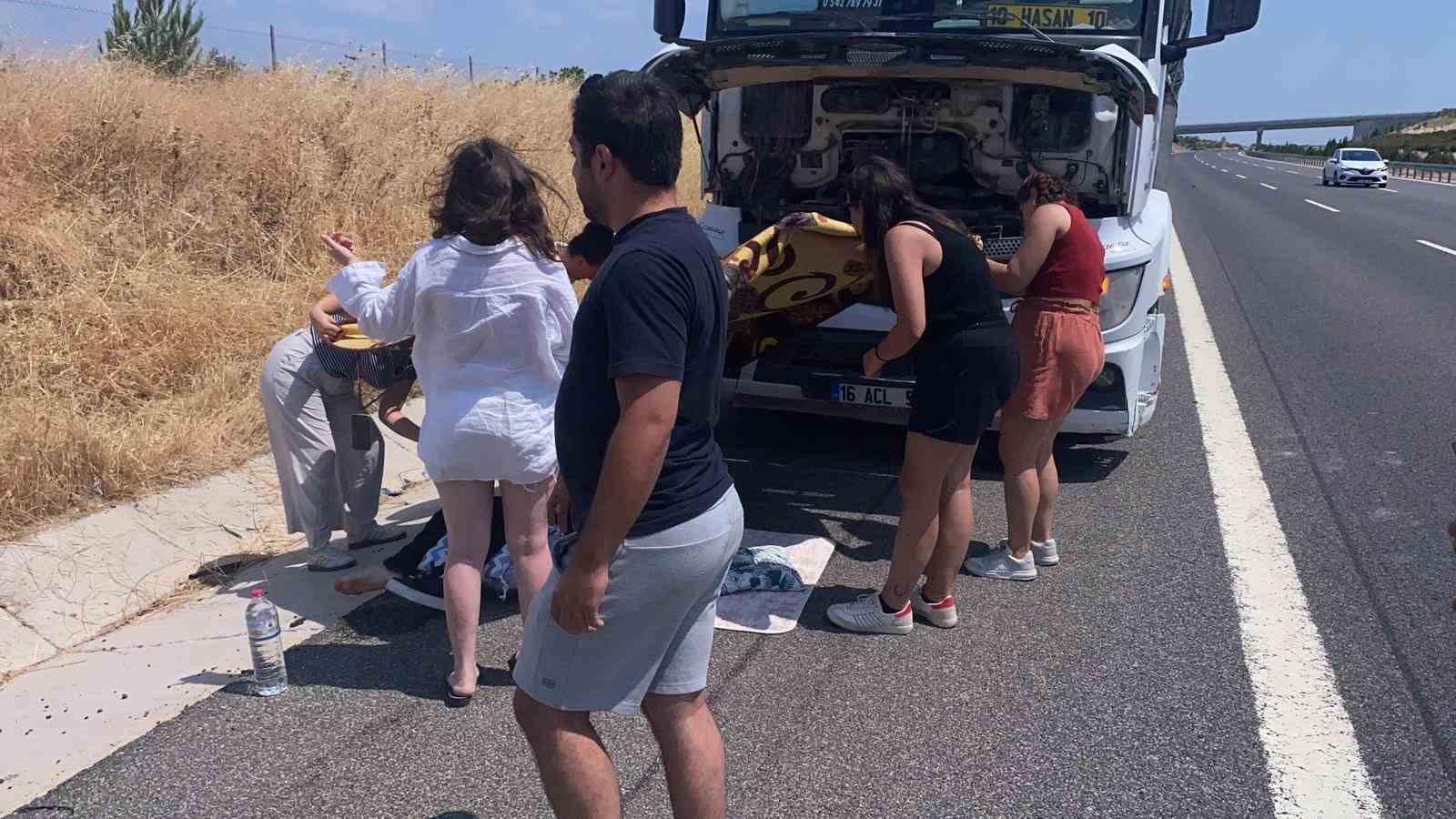 Kırkağaç’ta feci kaza: 1’i ağır 4 yaralı