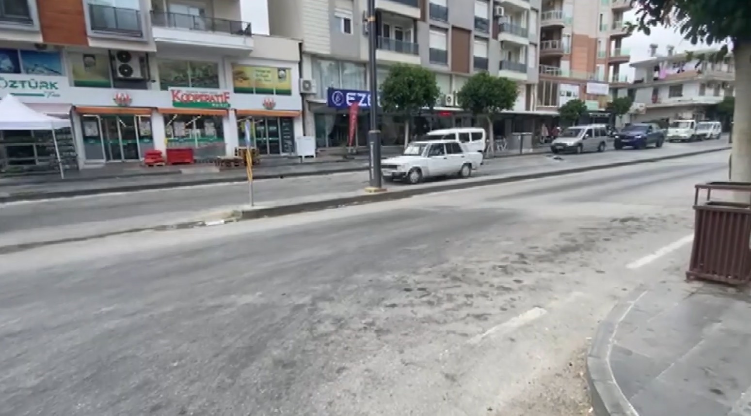 Serik’te motosiklet ile bisiklet çarpıştı: 2 kişi yaralandı