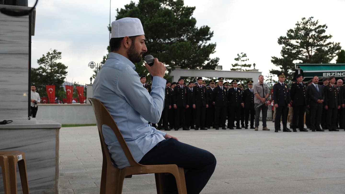 15 Temmuz kapsamında Garnizon Şehitliğinde anma programı d&uuml;zenlendi
