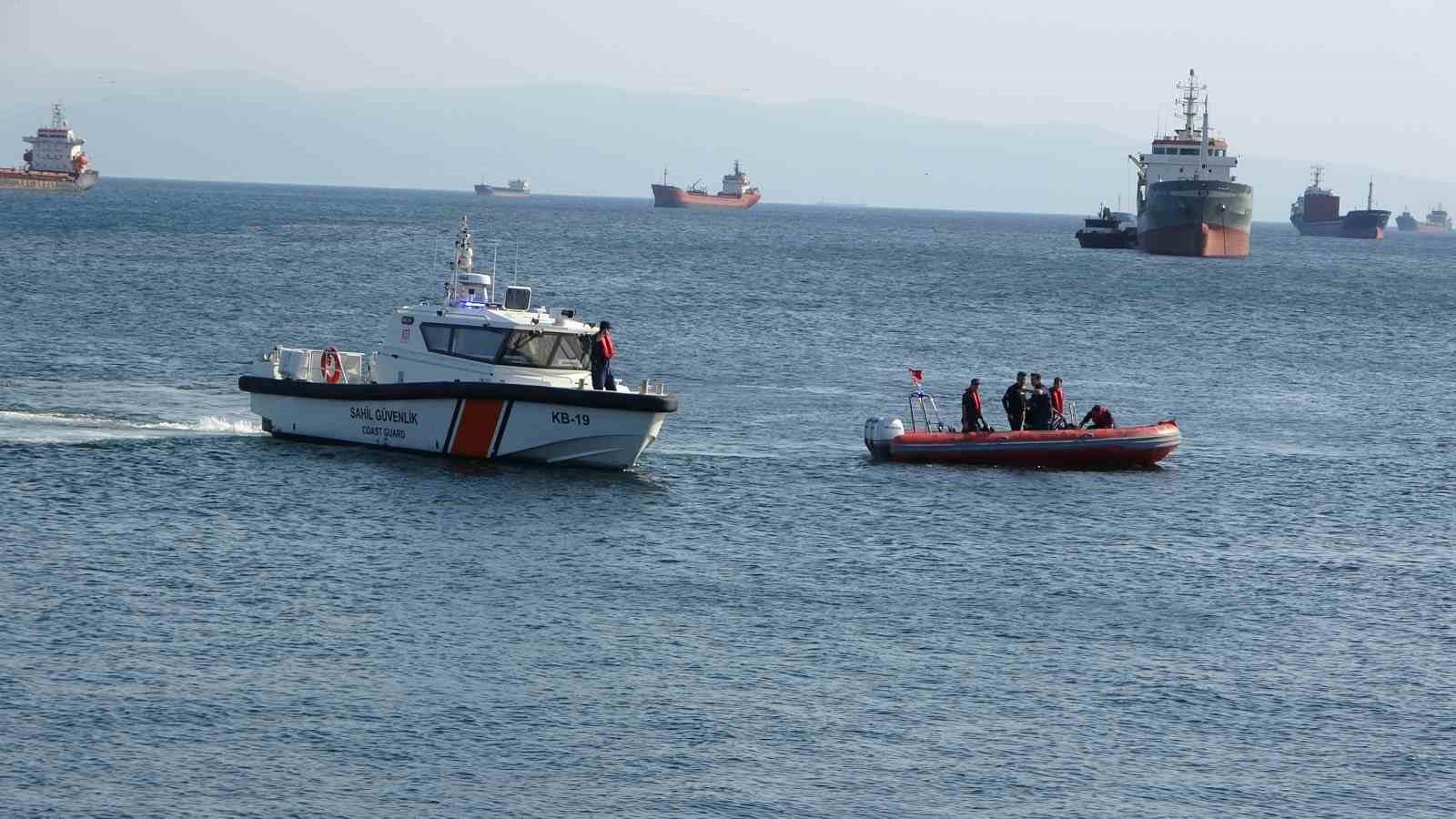 Kartal&rsquo;da denize giren gen&ccedil; kayboldu: Arama &ccedil;alışmaları s&uuml;r&uuml;yor

