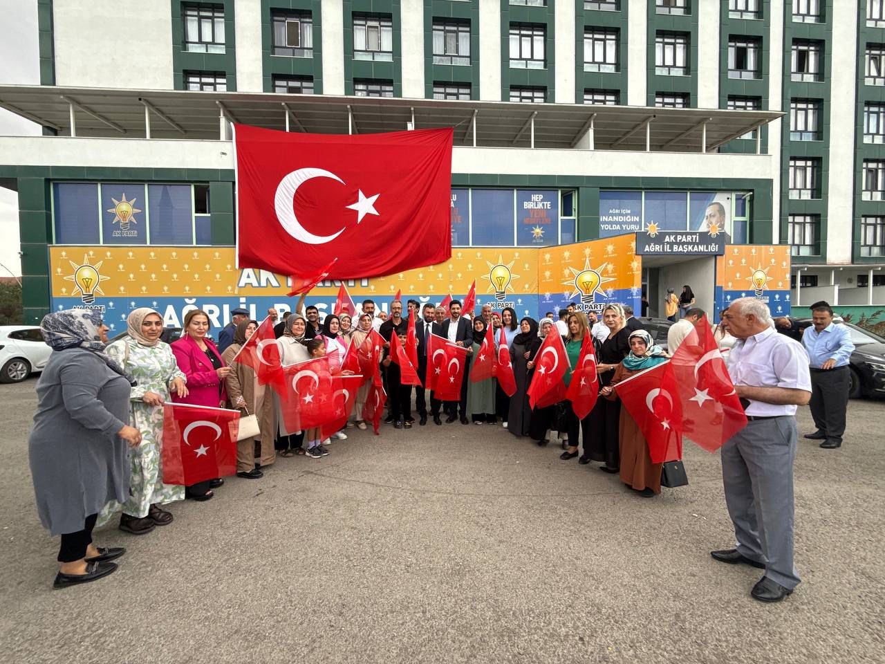 AK Parti Ağrı İl Başkanı Yıldız; "Ter&ouml;rs&uuml;z T&uuml;rkiye hedefiyle yeni bir d&ouml;neme giriyoruz"

