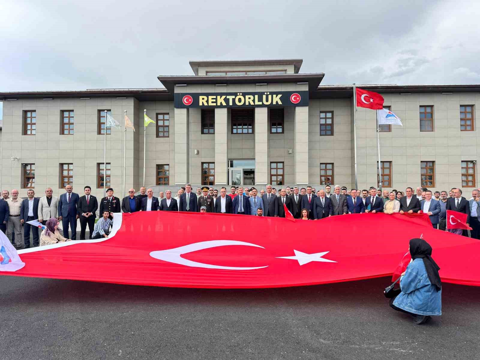 Ağrı’da "İmparatorluktan Cumhuriyete Türkiye’de Vesayet" konferansı