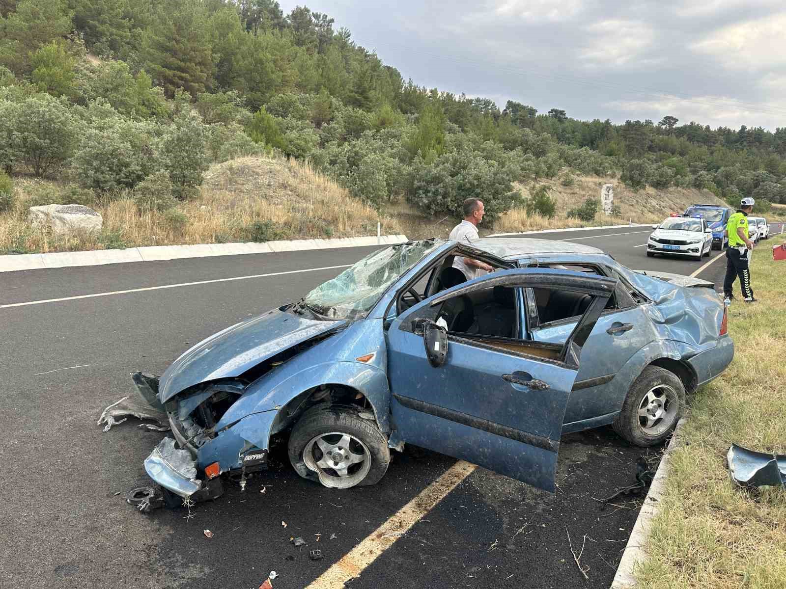 Uşak’ta otomobil takla attı: 5 yaralı