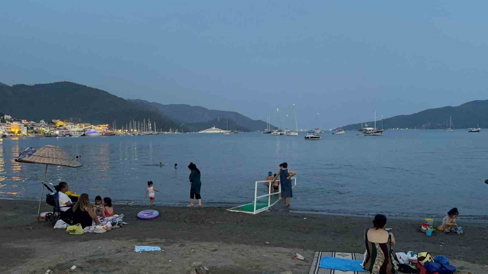 Sıcak havalar denize giriş saatlerini de değiştirdi