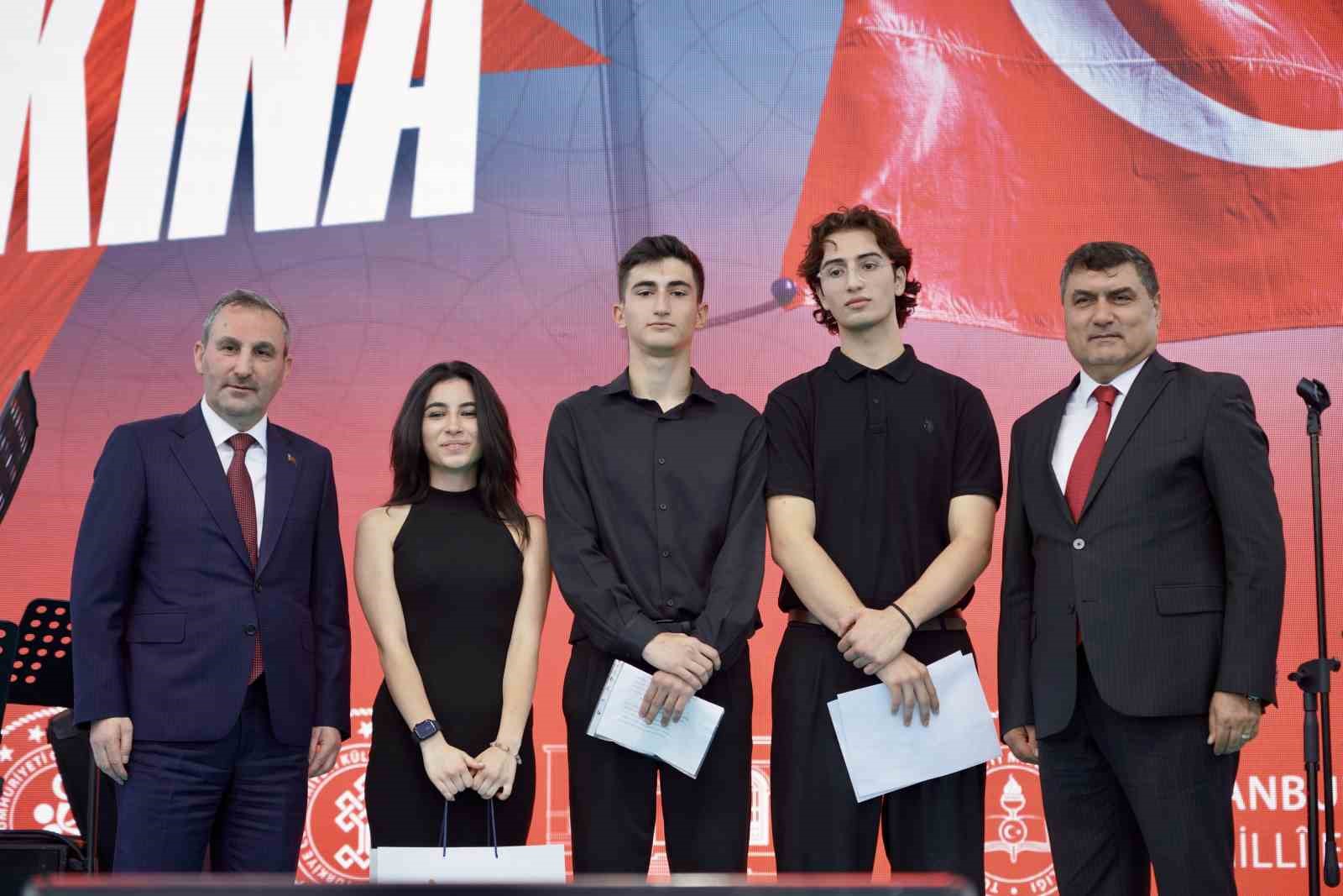 15 Temmuz Demokrasi ve Milli Birlik Günü’nde şiir yarışması ödül töreni düzenlendi