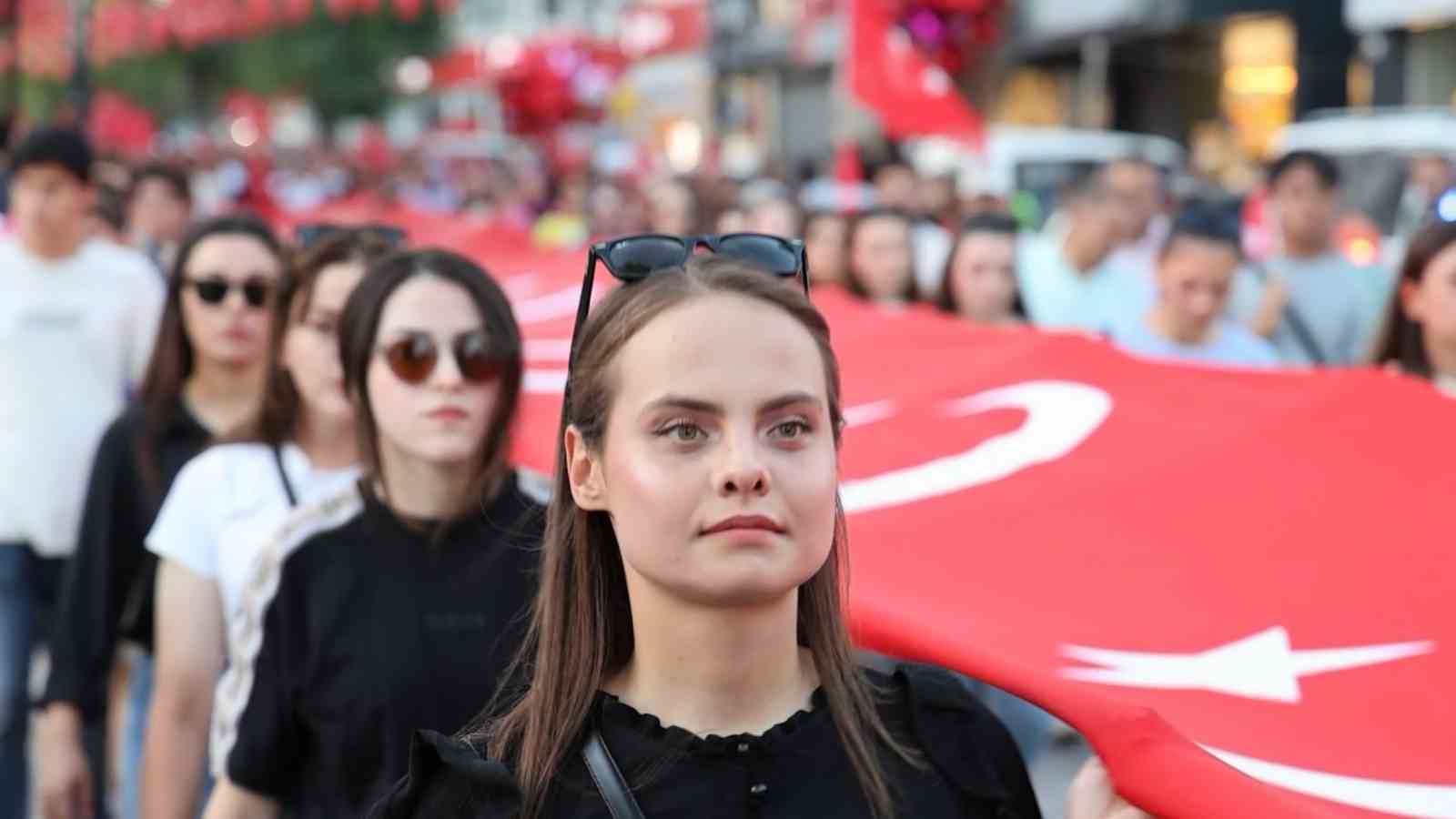 Aksaray’da 15 Temmuz hain darbe girişiminin yıldönümünde şehitler anıldı