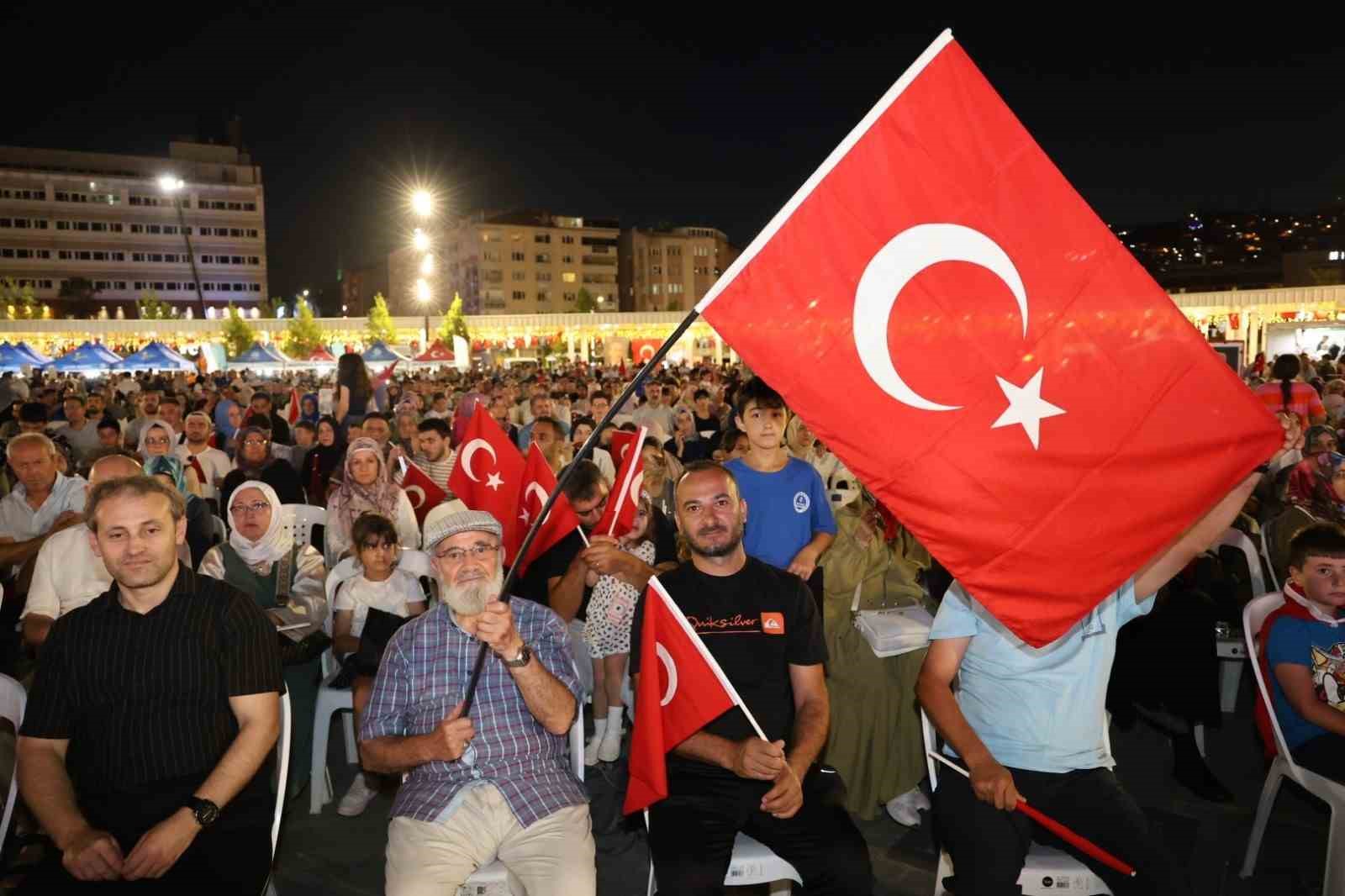 Kocaeli tek yürek oldu: Meydan dolup taştı