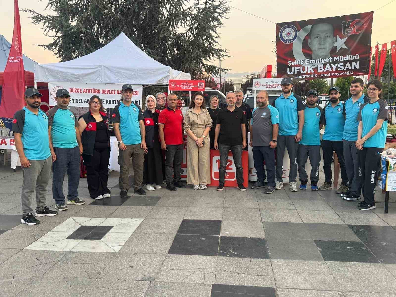 UMKE ve Acil Sağlık ekipleri 15 Temmuz nöbetinde