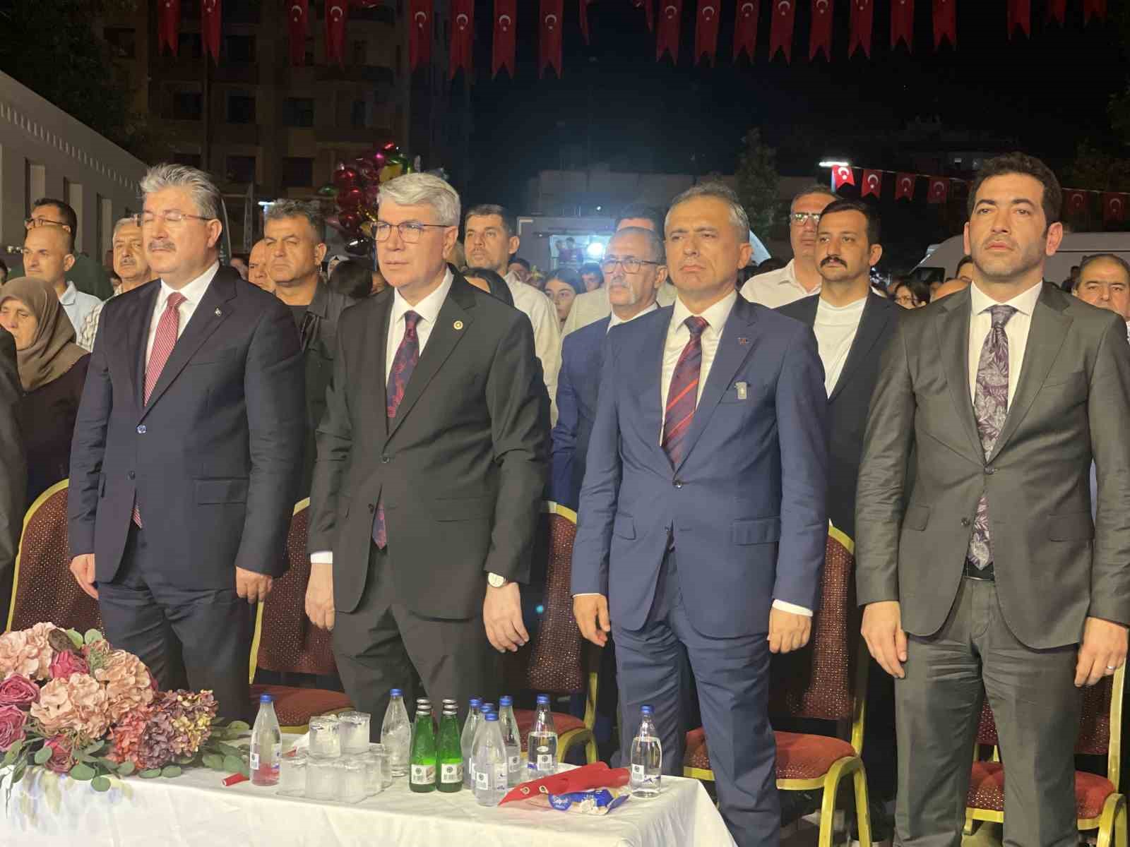 Osmaniye&rsquo;de Demokrasi ve Milli Birlik y&uuml;r&uuml;ş&uuml; d&uuml;zenlendi
