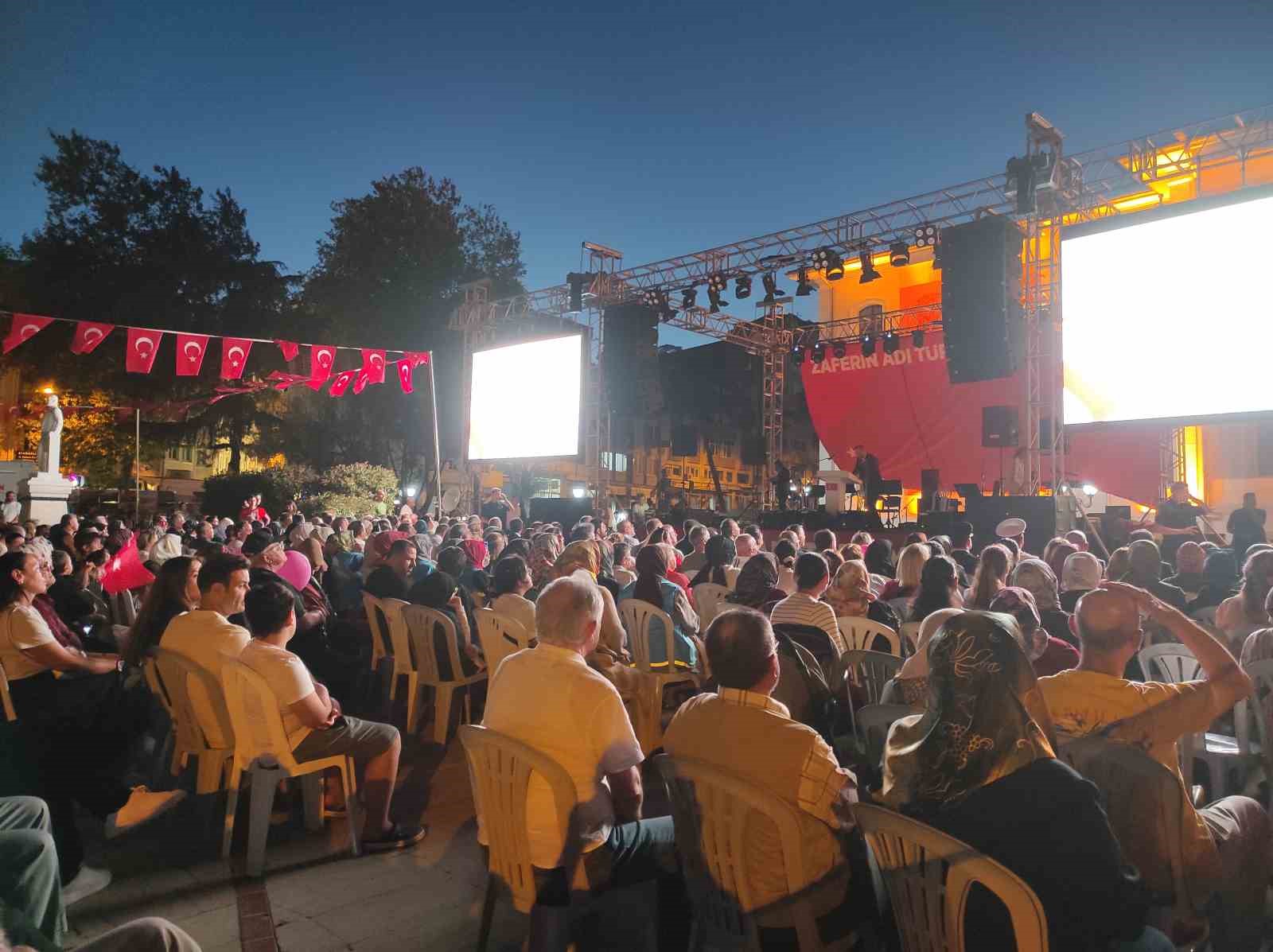 15 Temmuz&rsquo;un yıld&ouml;n&uuml;m&uuml;nde Tekirdağ&rsquo;da anlamlı t&ouml;ren
