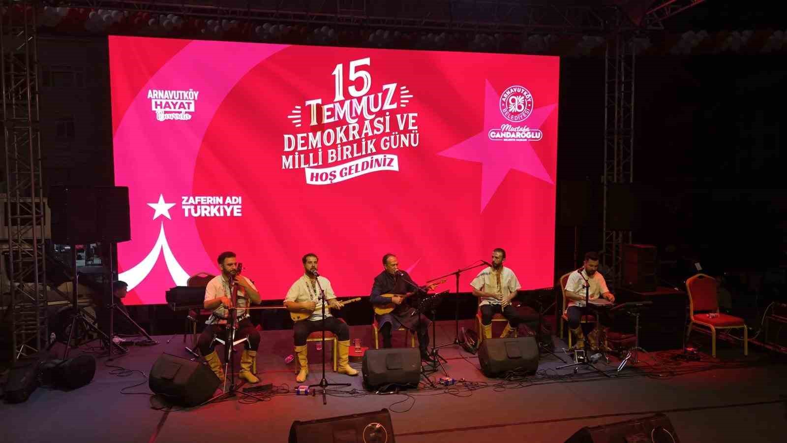 Arnavutk&ouml;y&rsquo;de 15 Temmuz şehitleri anıldı
