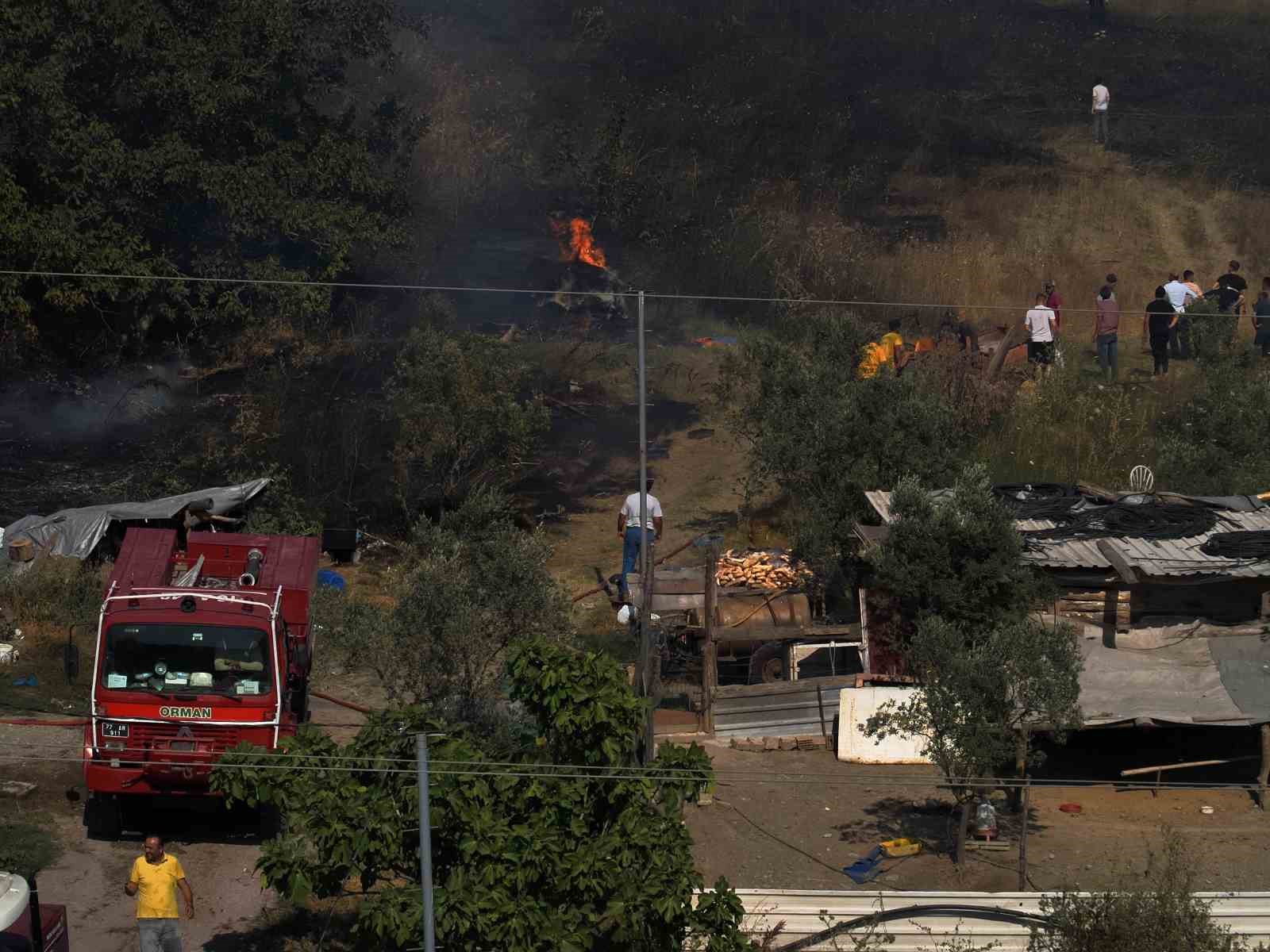 Yalova&rsquo;da arazi yangını
