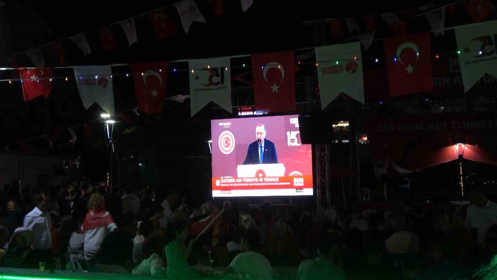 Şırnak’ta demokrasi nöbetine yoğun katılım