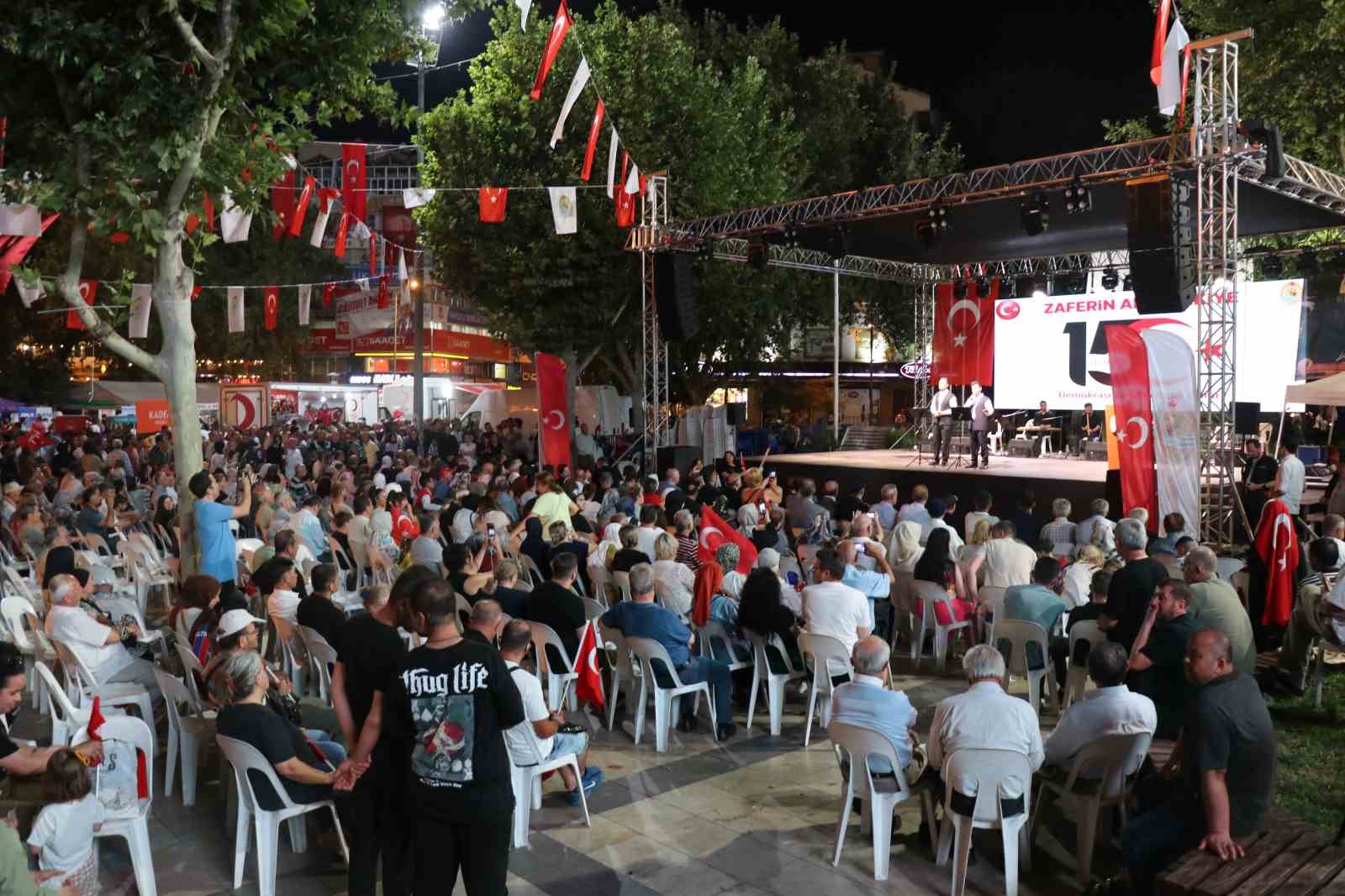 15 Temmuz Demokrasi ve Milli Birlik G&uuml;n&uuml; Denizli&rsquo;de &ccedil;eşitli etkinliklerle anıldı
