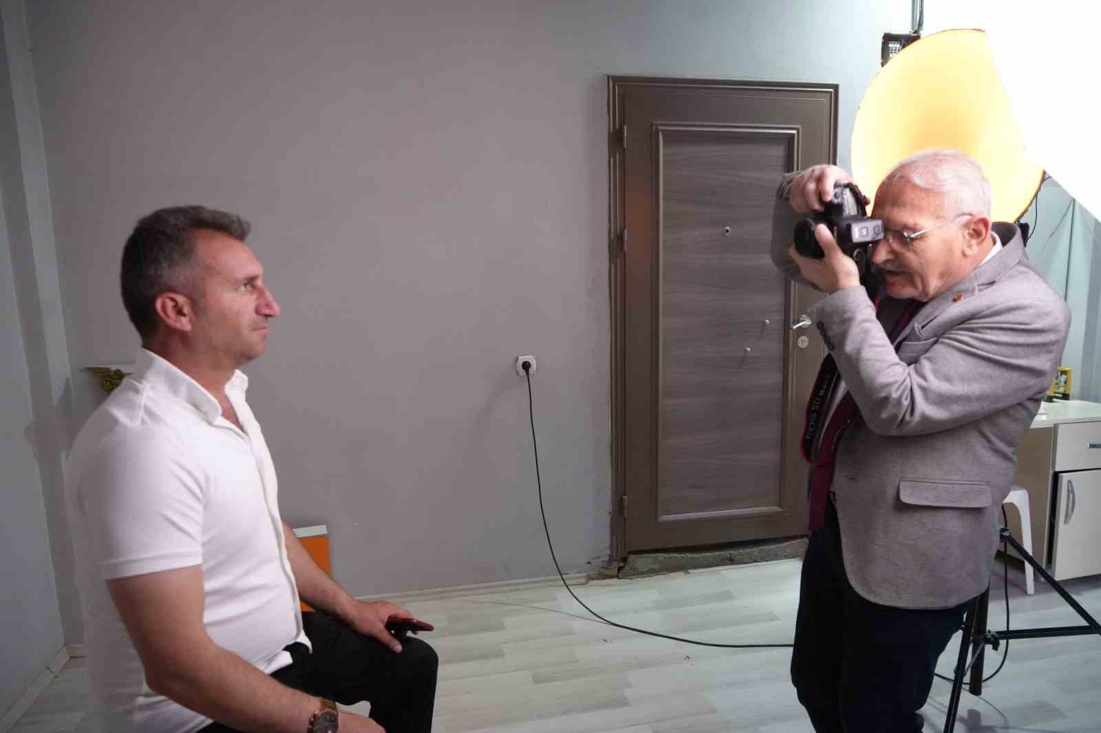 Fotoğrafçılığa adanmış bir ömür: Babasından devraldığı fotoğrafçılık mesleğini Bayburt’ta yarım asırdan fazladır aşkla sürdürüyor
