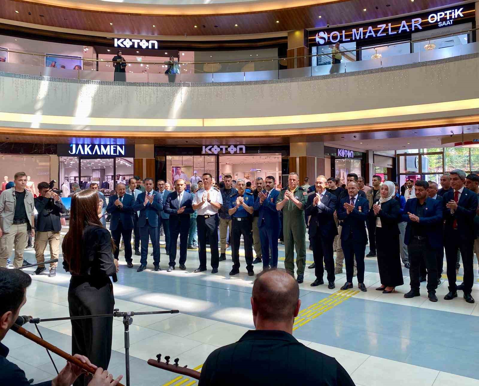 15 Temmuz Temalı Sergi ve Anı Defteri ilgi g&ouml;rd&uuml;
