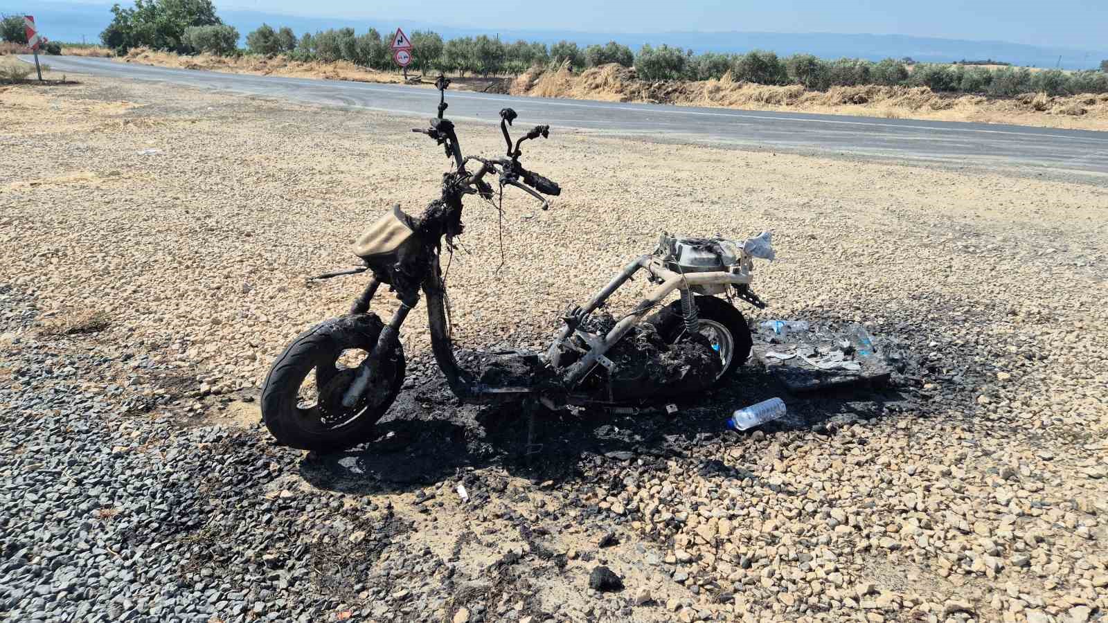 Şarköy’de orman yangınında araçlar küle döndü