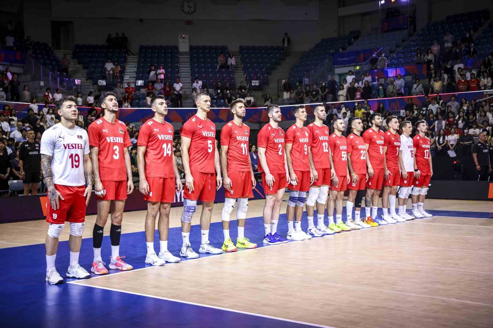 A Milli Erkek Voleybol Takımı, ABD’ye 3-0 mağlup oldu
