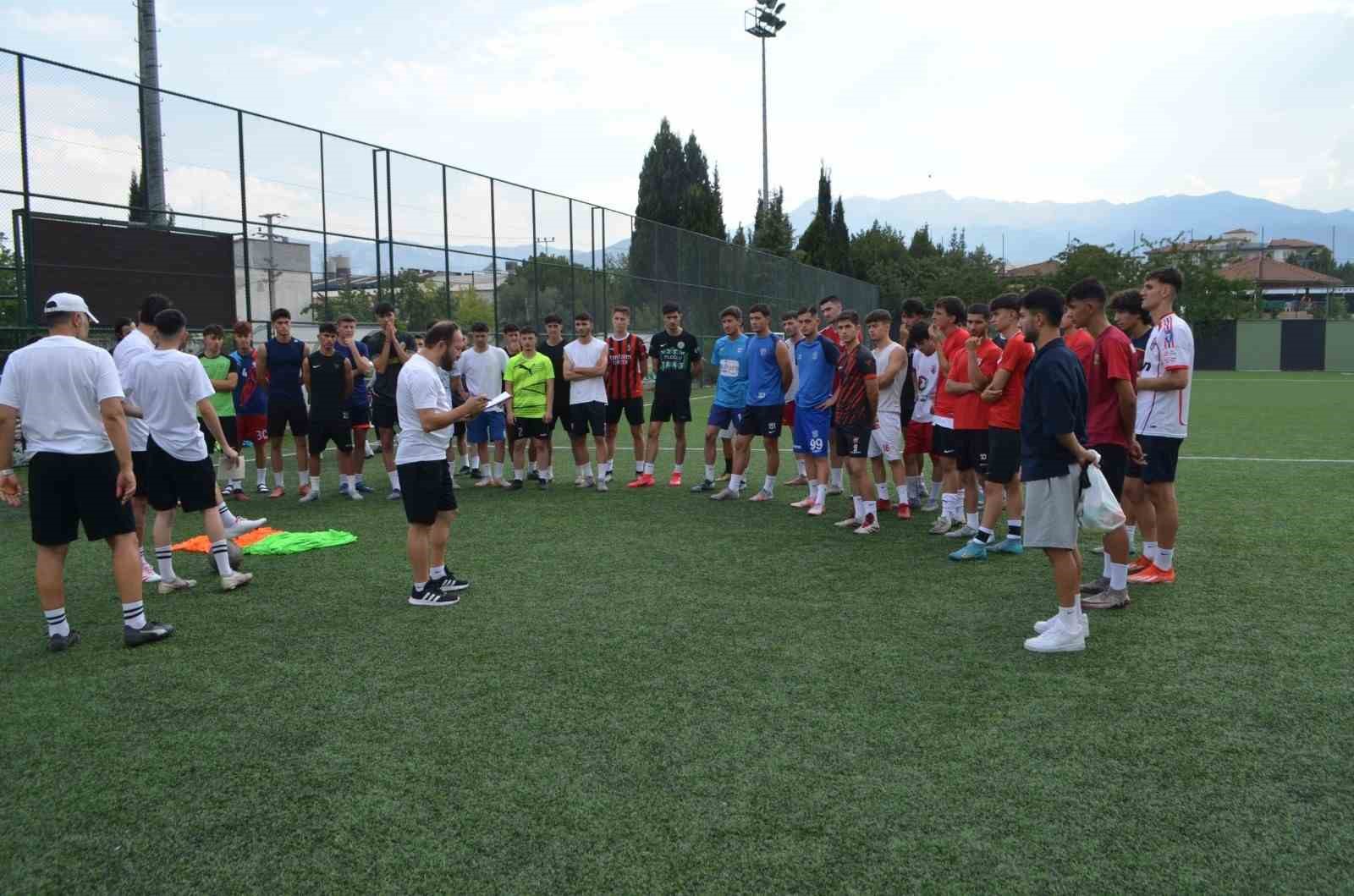 Denizli İdmanyurdu Gürellerspor transfere hız verdi
