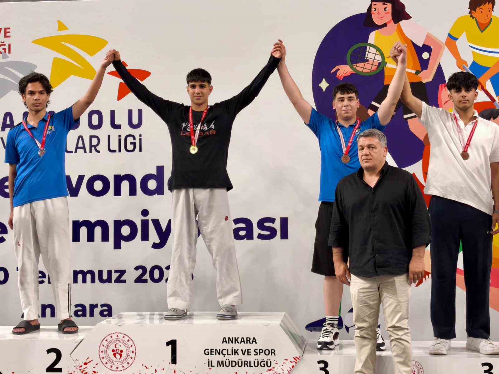 Taekwondo’da Elazığ sporcuları Türkiye 3’üncüsü oldu