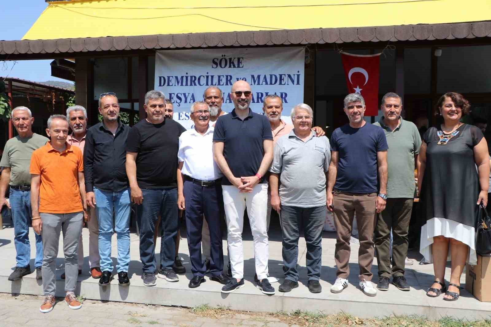 S&ouml;ke&rsquo;de sanayi esnafından aşure hayrı
