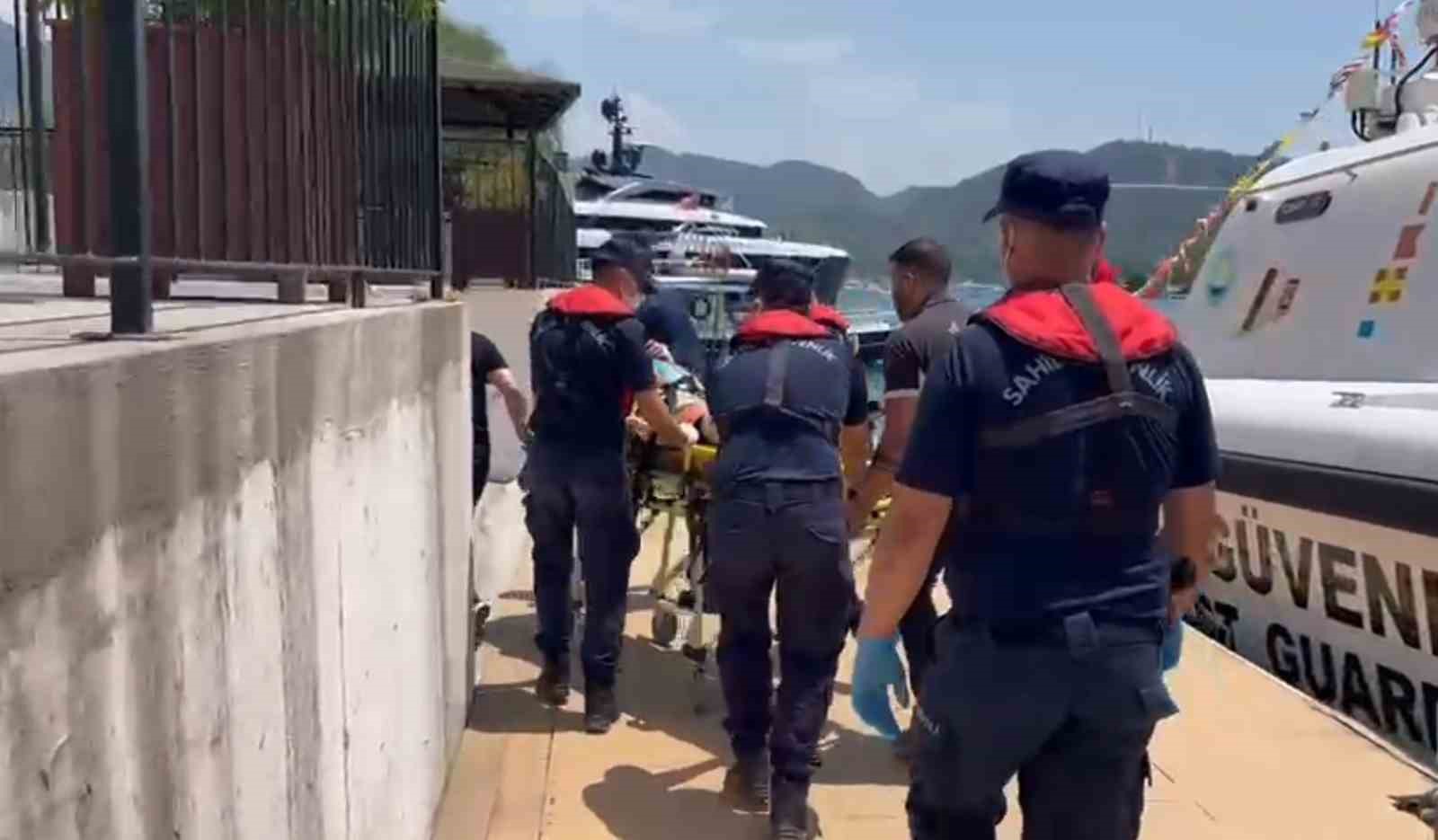 Sahil G&uuml;venlik Dalaman a&ccedil;ıklarında &uuml;&ccedil; vatandaşa tıbbi tahliye ger&ccedil;ekleştirdi
