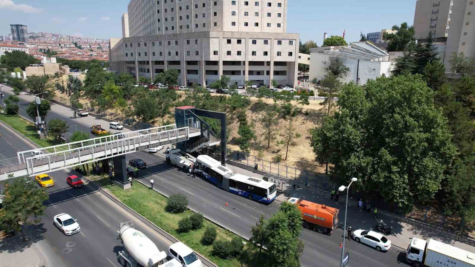 Ankara’da otobüs kazasının ardından trafik normale döndü
