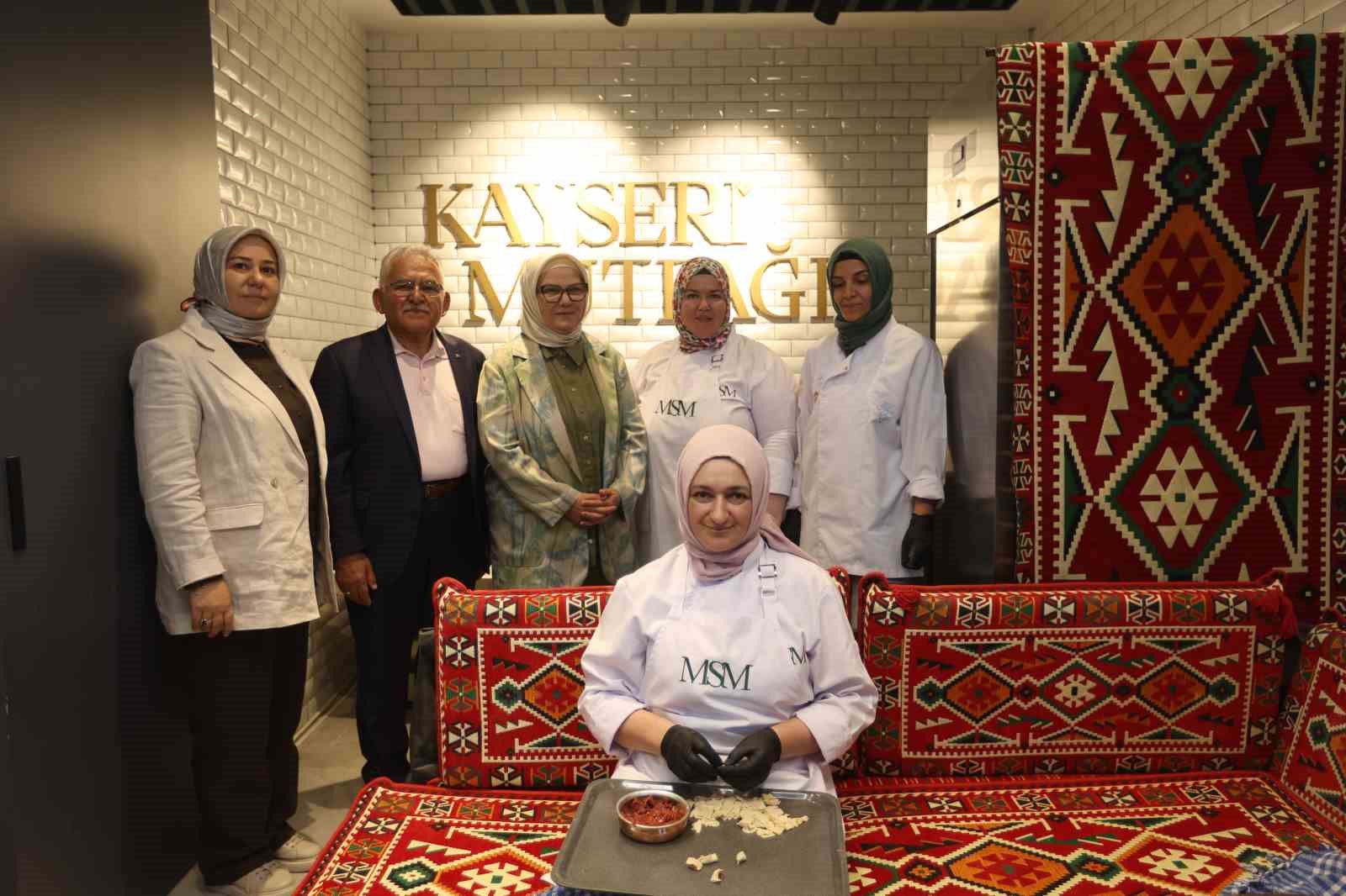 Başkan B&uuml;y&uuml;kkılı&ccedil;, Mutfak Sanatları Merkezi&rsquo;nde Workshop etkinliklerine katıldı
