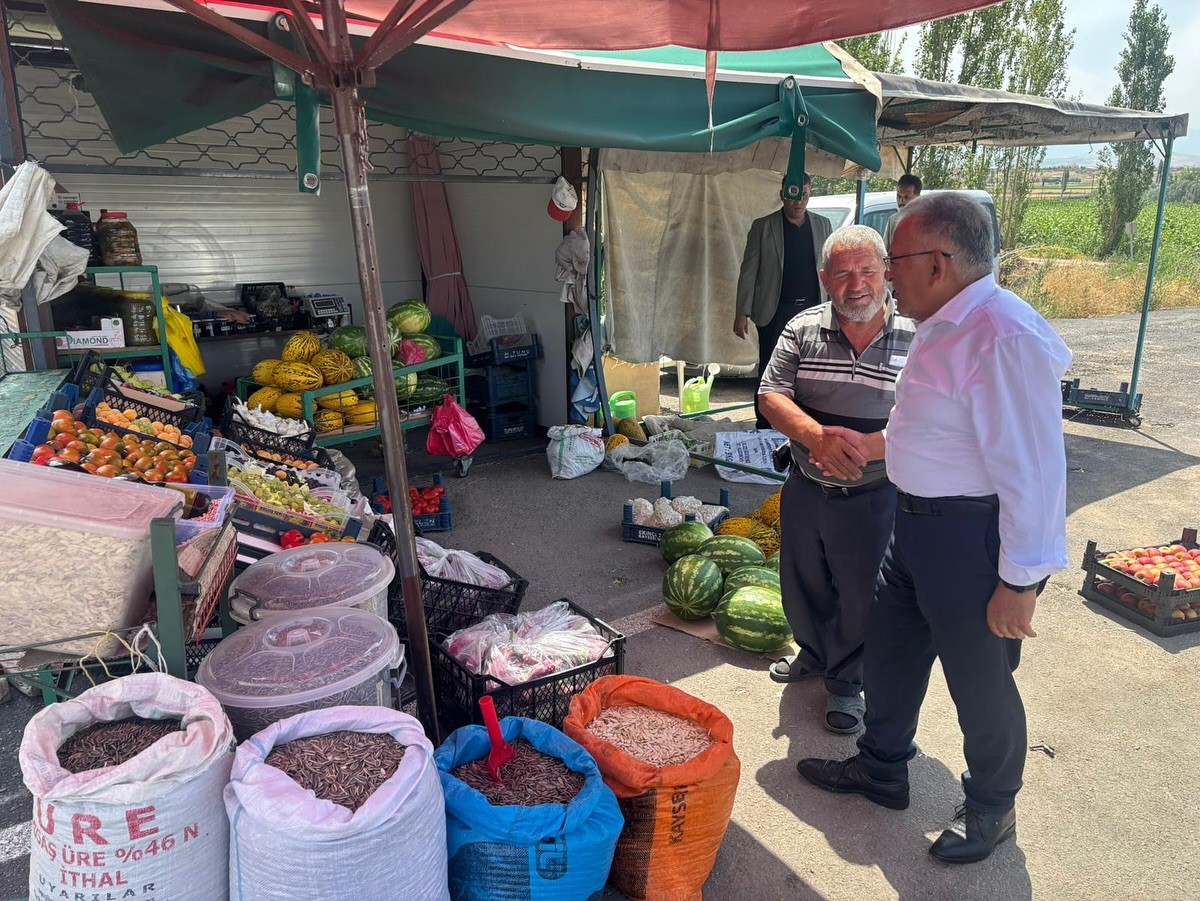 Çiftçinin yüzü Başkan Büyükkılıç ile gülüyor