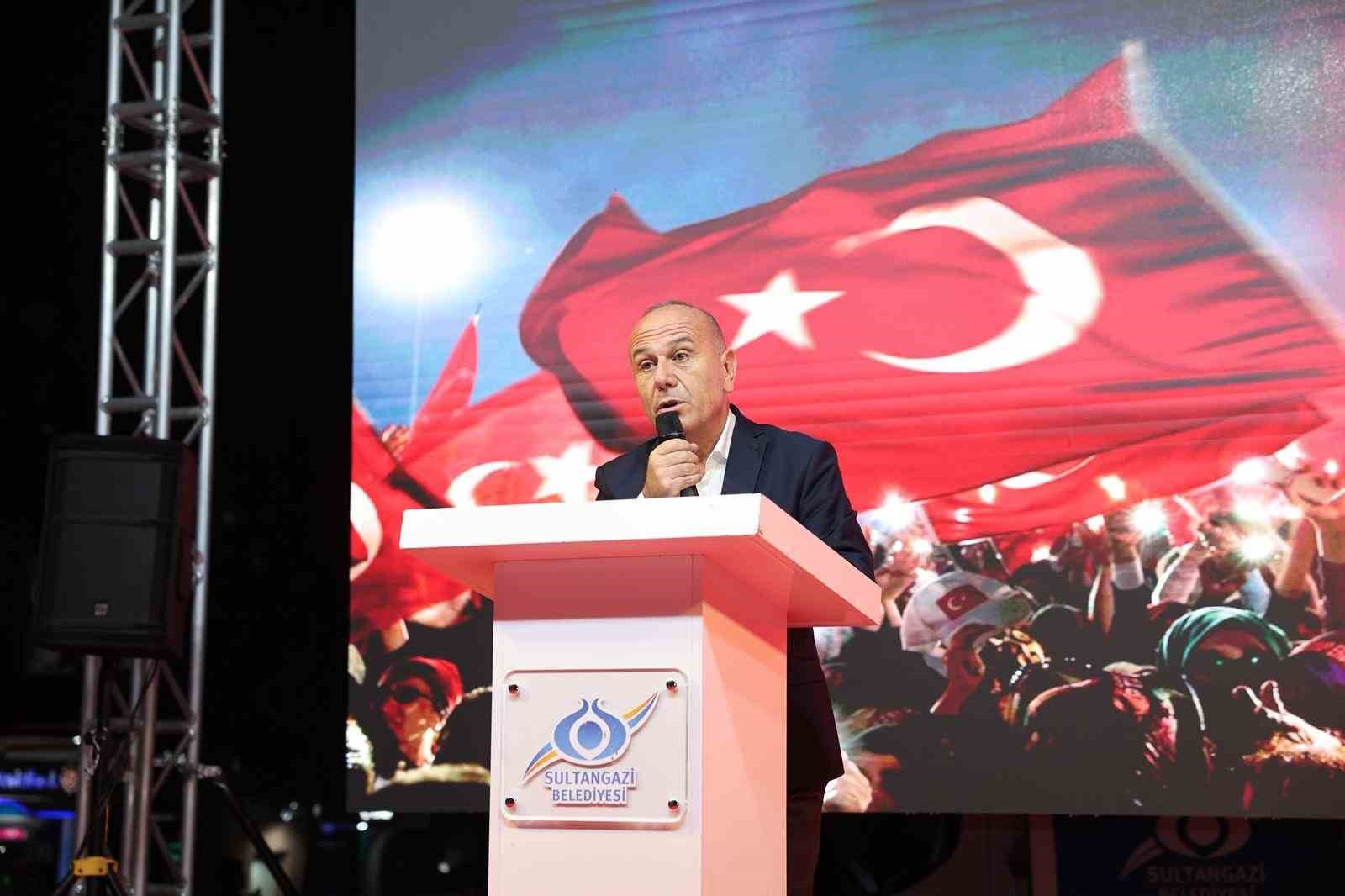 Sultangazi 15 Temmuz&rsquo;da yine tek y&uuml;rek oldu
