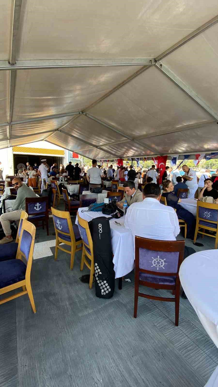 İstanbul&rsquo;da şehit &ccedil;ocuğu ve yakınları i&ccedil;in Boğaz turu d&uuml;zenlendi
