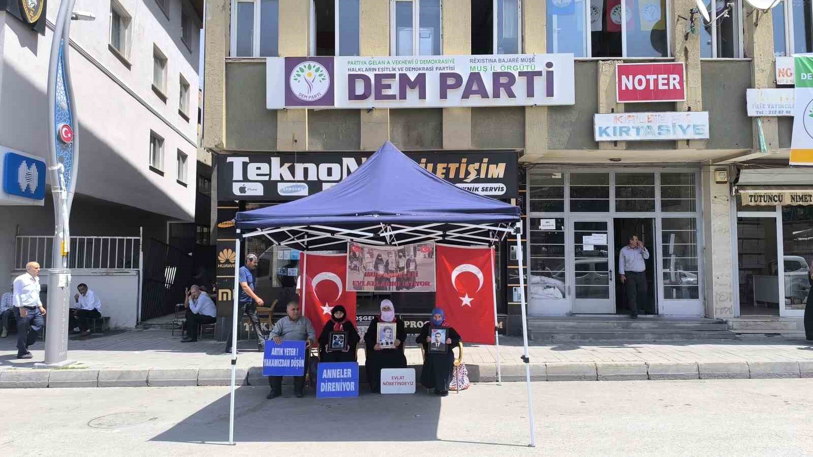 Annelerin y&uuml;reği barışla yeşerdi
