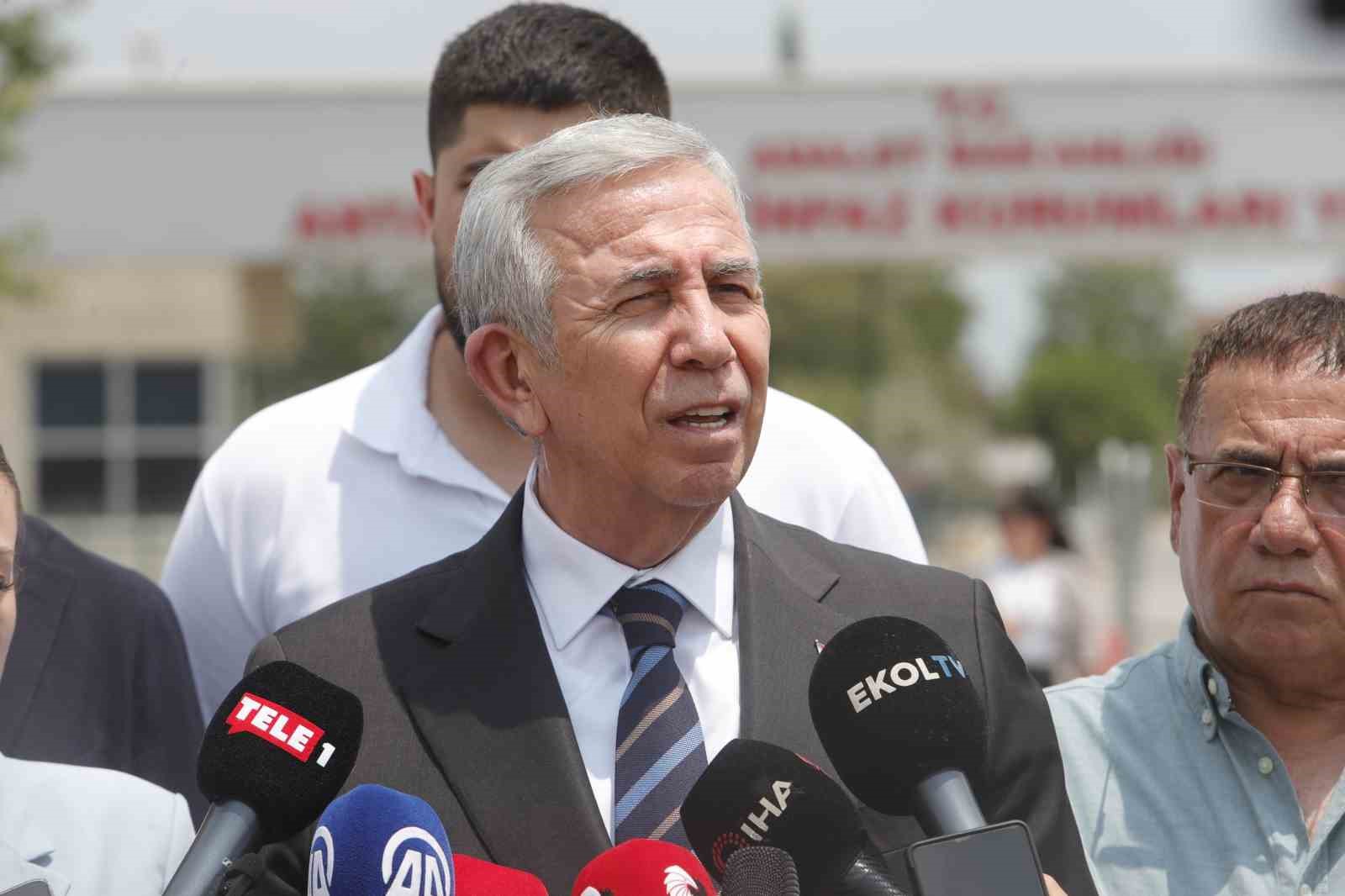 Mansur Yavaş, Başkan Böcek’i ziyaret etti