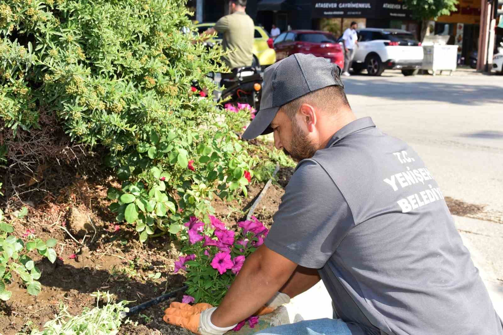 Yenişehir’in kalbi çiçek açtı