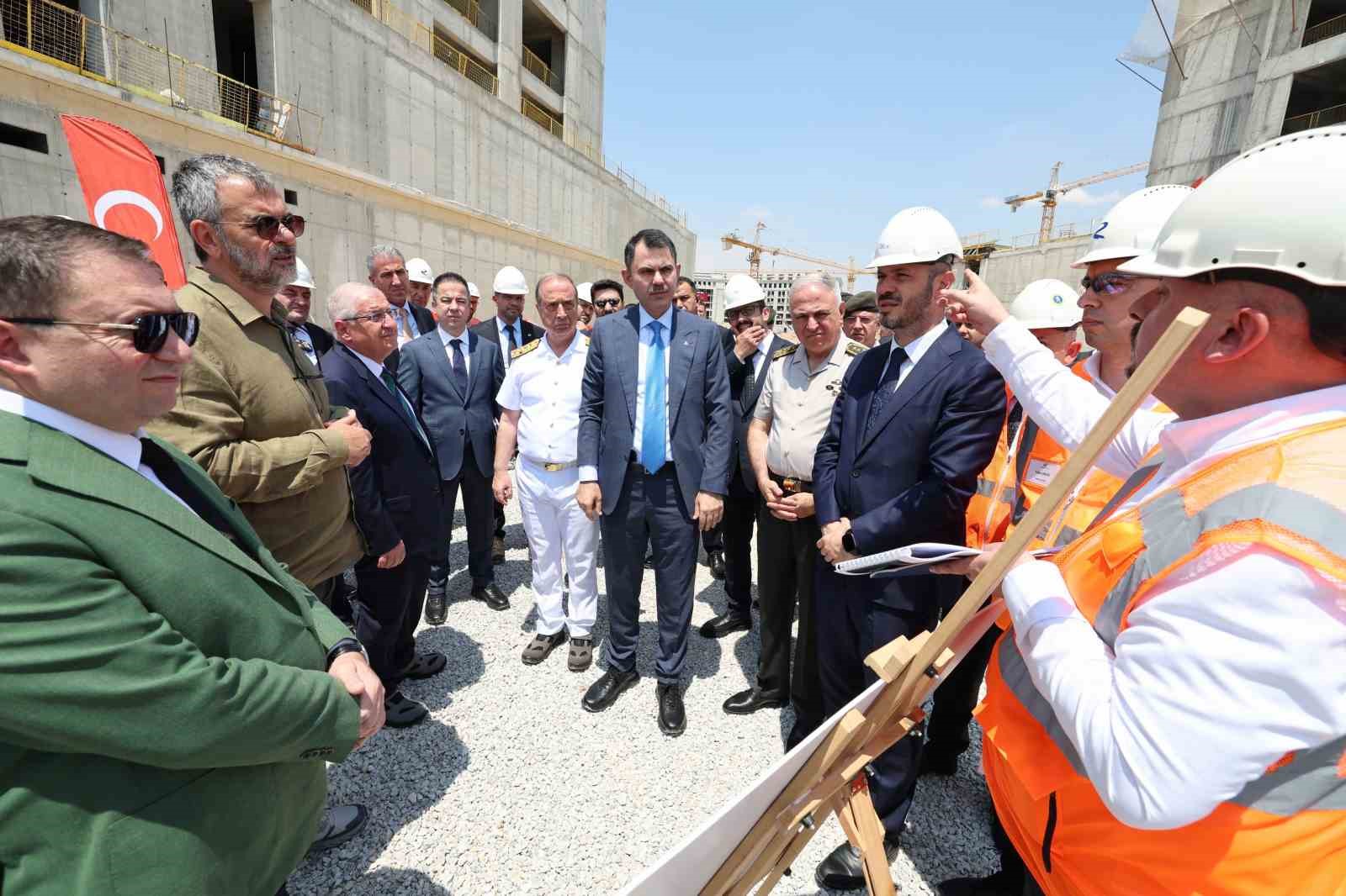 Bakan G&uuml;ler ve Kurum&rsquo;dan Ay Yıldız projesine ilişkin toplantı
