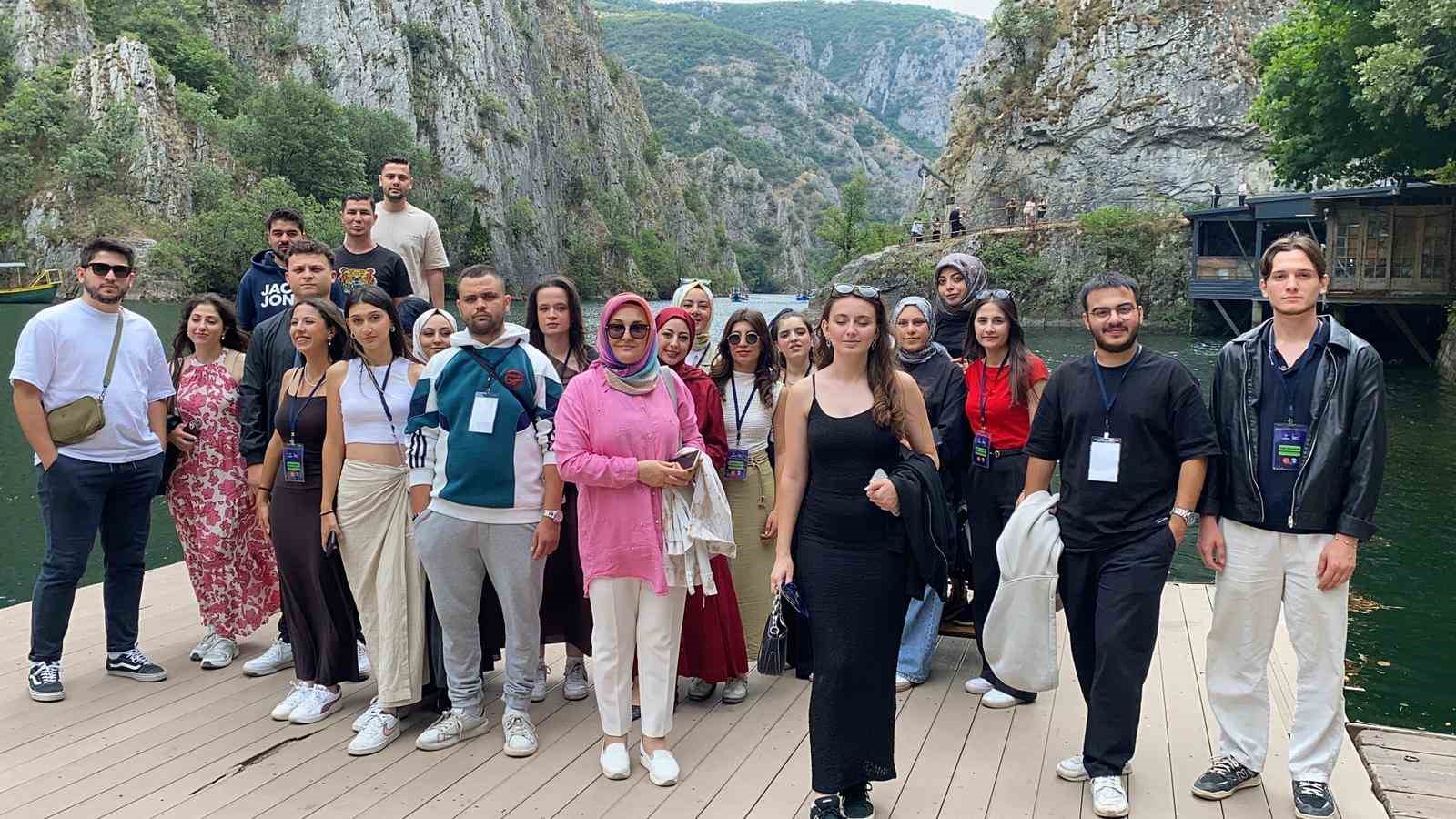 Manisalı gençler ‘Yeşil Adımlar Projesi’ ile yurt dışına açıldı