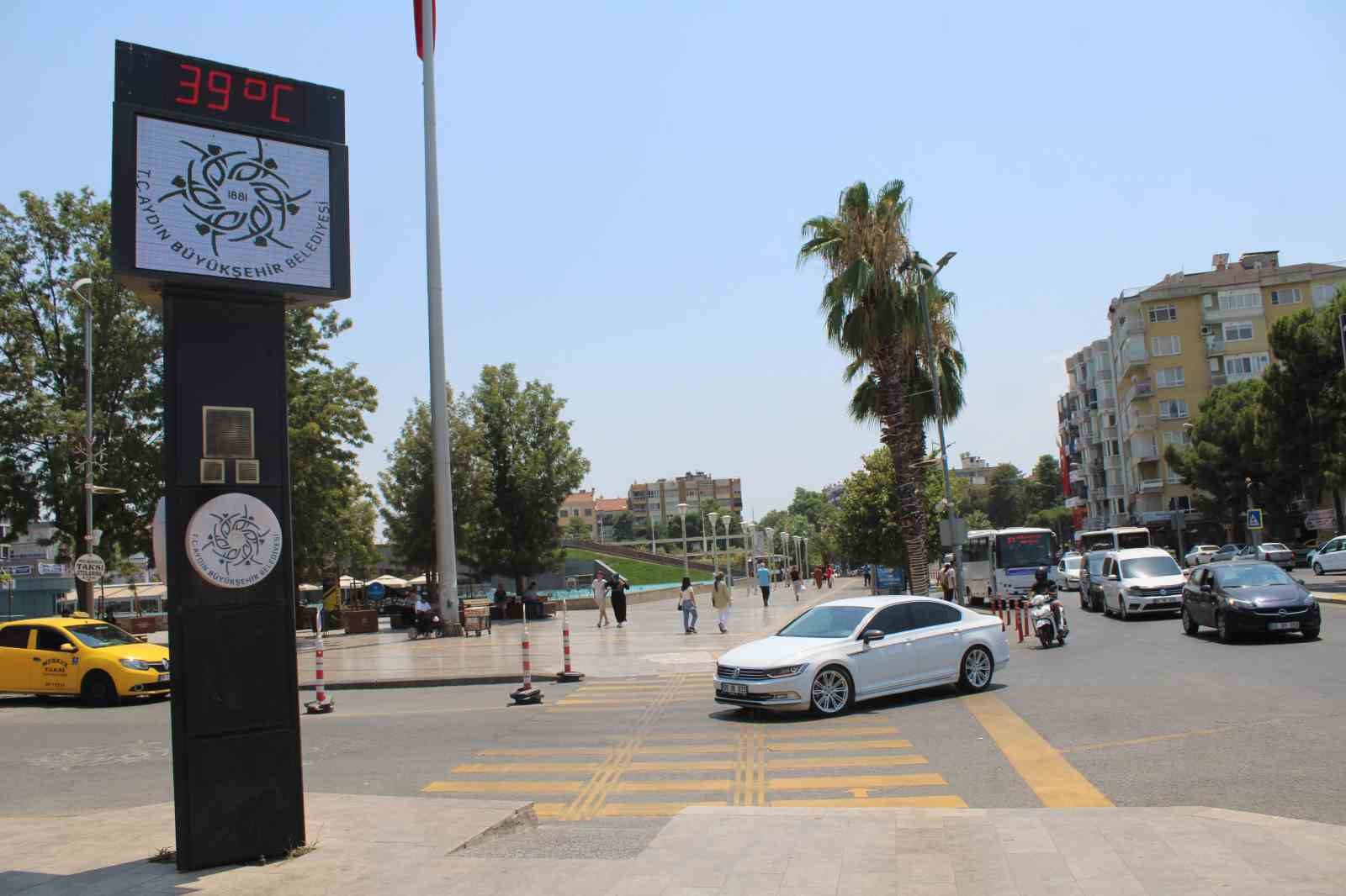 Sıcaklar arttı, sokaklar boş kaldı
