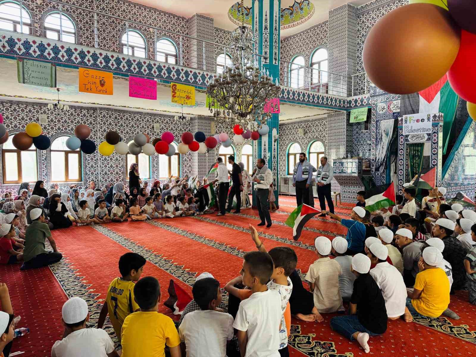 Diyarbakır’da yaz Kur’an kurslarında "Filisten’e Destek" programı