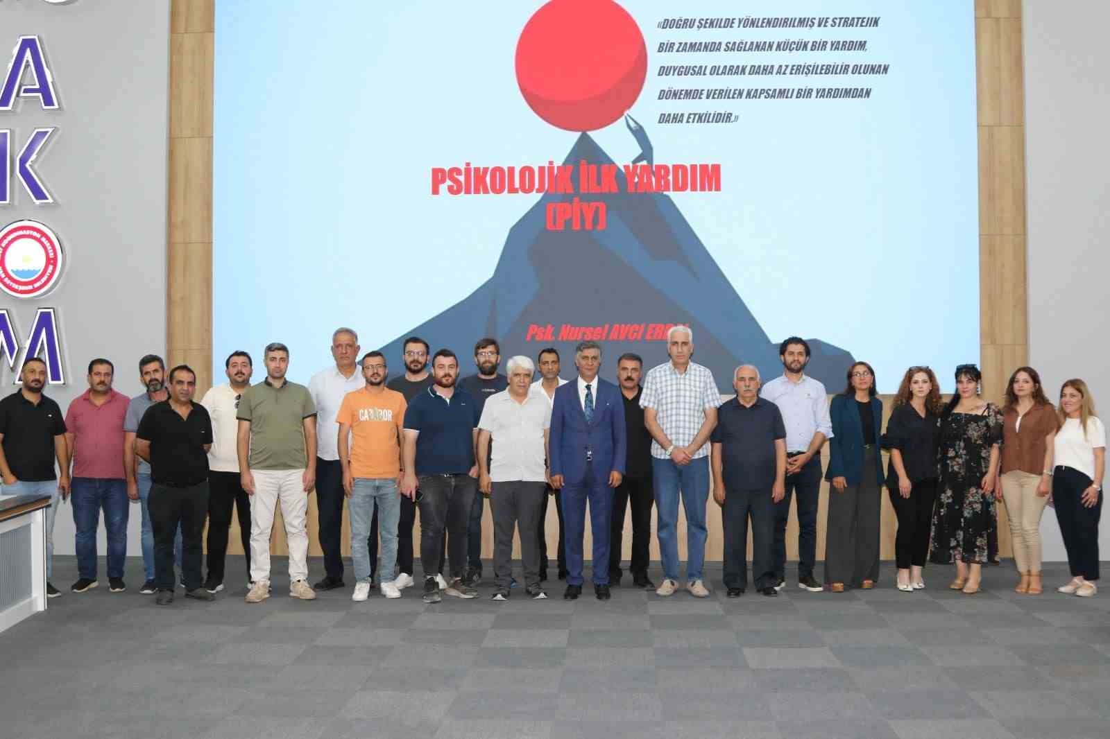 Van&rsquo;da afetlere y&ouml;nelik psikolojik ilk yardım eğitimi
