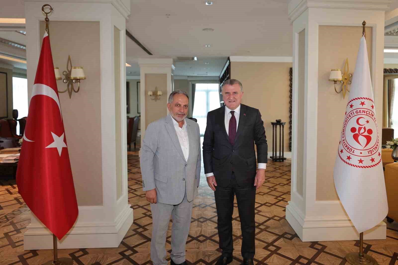 Başkan Yalçın’dan Bakan Bak’a stadyum ziyareti