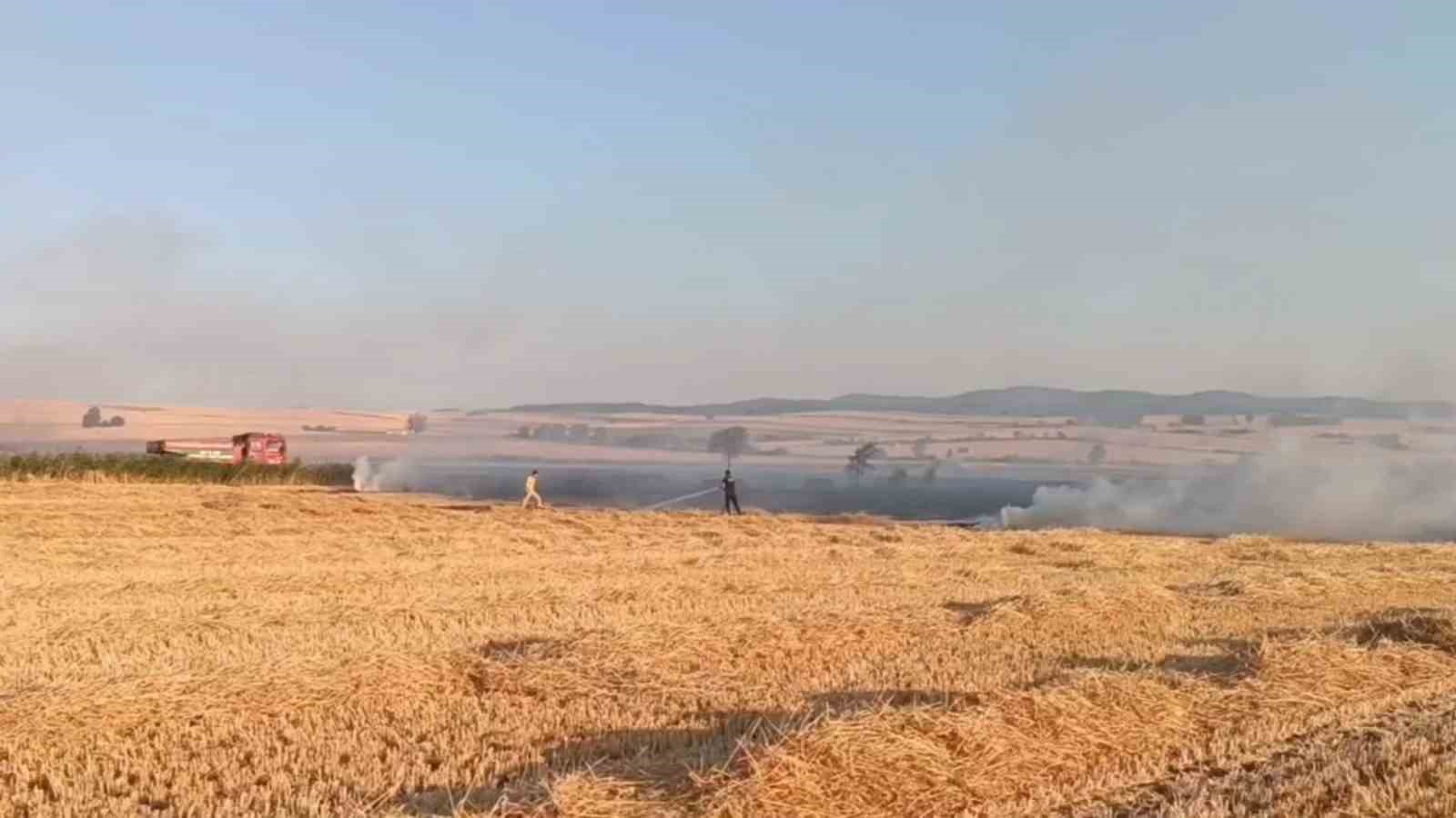 Malkara&rsquo;da anız yangını: 200 d&ouml;n&uuml;m buğday tarlası k&uuml;l oldu
