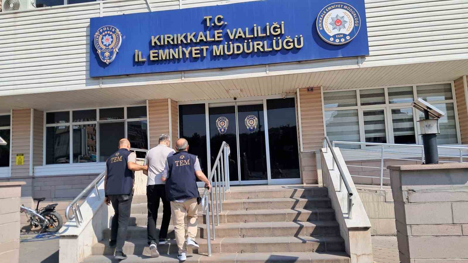 Emniyetten FET&Ouml; operasyonu: Eski komiser yardımcısı yakalandı
