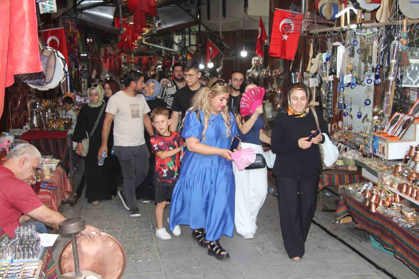 Ar scaa ramen Gaziantep turist aknna uruyor
